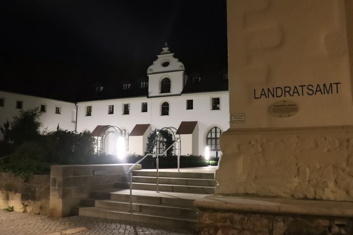 zeughaus-amberg-landratsamt-nachts