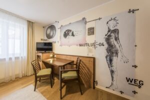 Regina-Uber-POSITION-und-WANDLUNG-Zimmer-36-neugestaltung-1
