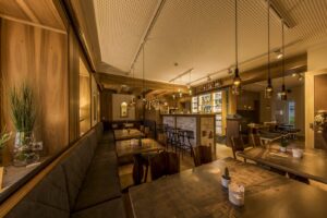 gastraum-und-theke-atelier-tuefelsbaeck