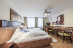 nina-ferstl-amberger-schönheit-zimmer19
