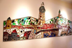 Das Glasmosaik Amirage von Marion Mack nach Motiven von Marcus Trepesch